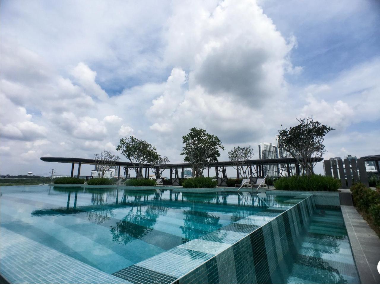 Cozy Kanvas Soho Suites Cyberjaya Exterior foto